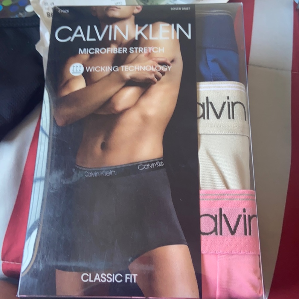 Men’s Calvin Klein Microfiber 3 Pack Boxer…